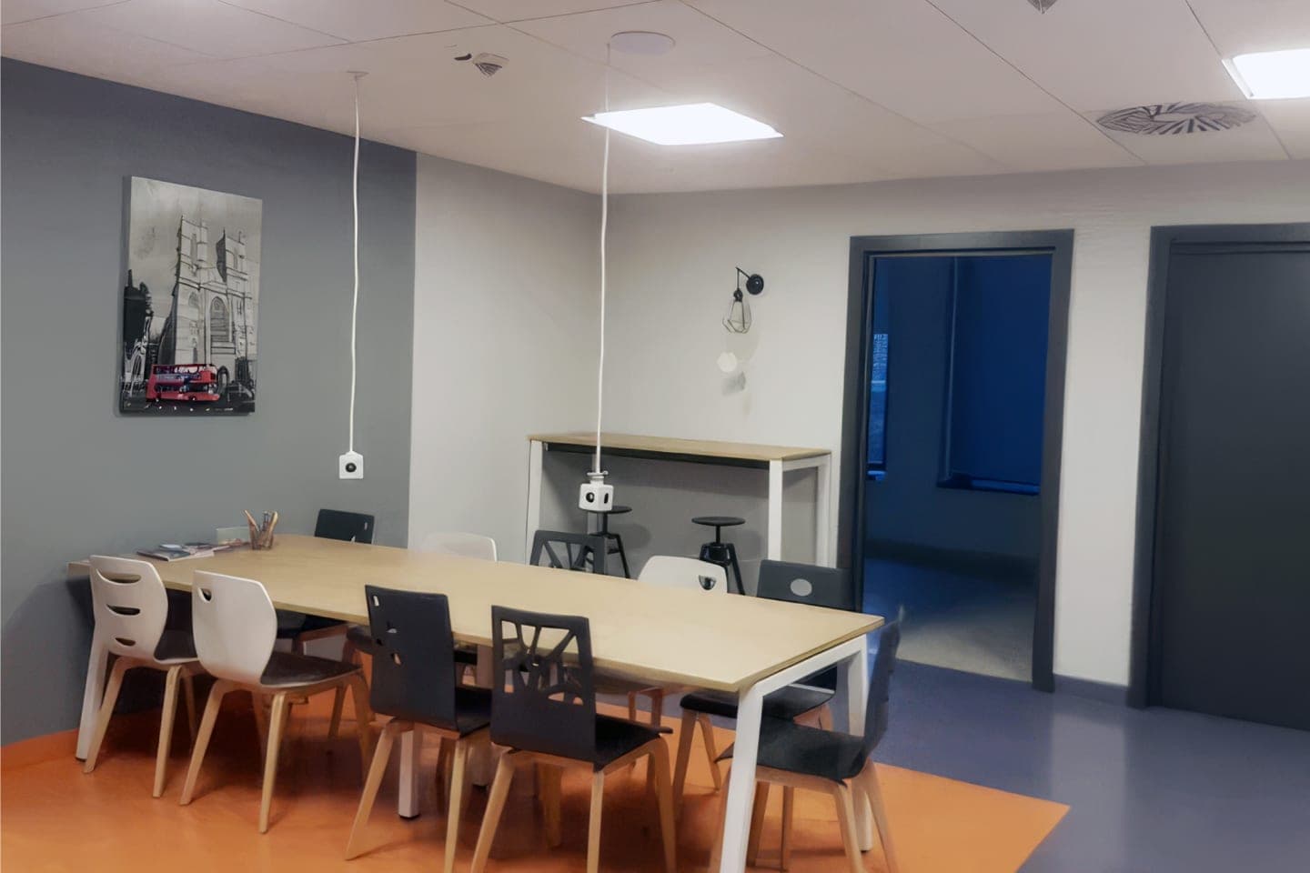 Wnętrze placówki ProfiLingua w Warszawie na Bródnie, ul. Kondratowicza 37